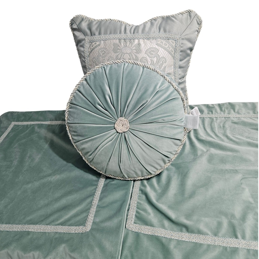 Waterford Fine Linens 4 Piece Pillow Set Castle Cove Velvet Euro Shams & Pillows